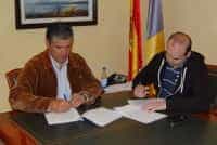 El alcalde de Mogán firma un convenio con Cruz Roja para la cobertura de playas