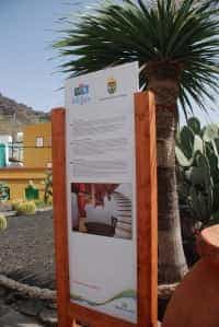 Mogán instala nuevos paneles de información turística