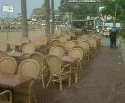 El Ayuntamiento retira los elementos ilegales que ocupan el dominio público en las playas de Mogán