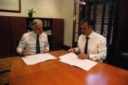 El Cabildo firma la cesión de la GC-500 al Ayuntamiento de Mogán