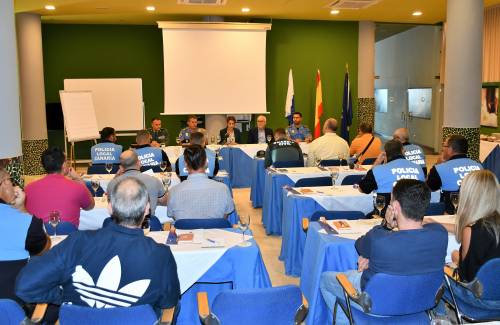 La Policía Local de Mogán se forma para combatir la vulneración de la propiedad intelectual e industrial