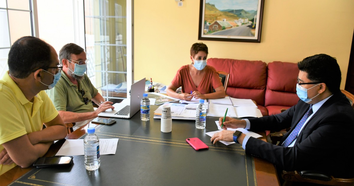 El vicepresidente insular se compromete con Mogán a ejecutar la segunda fase del ensanche de la GC-200