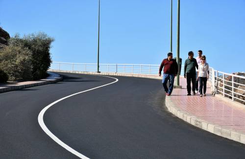 El Ayuntamiento de Mogán cumple  con el asfaltado de Amadores