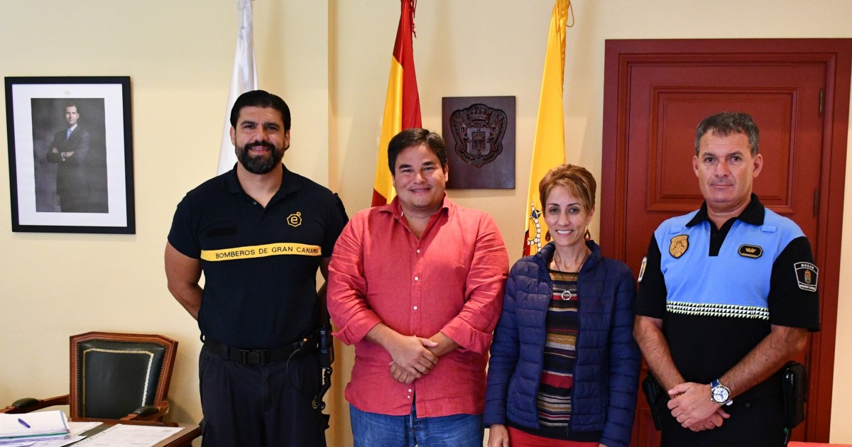 La alcaldesa de Mogán recibe a Lorenzo Lacalle, nuevo sargento-jefe del Consorcio de Emergencias con base en Puerto Rico