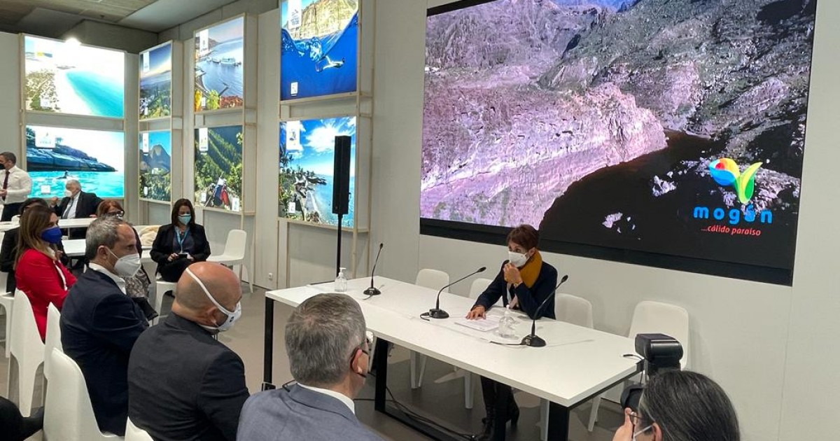 El stand de la AMTC en Fitur se convierte en el escaparate de la promoción de los destinos canarios