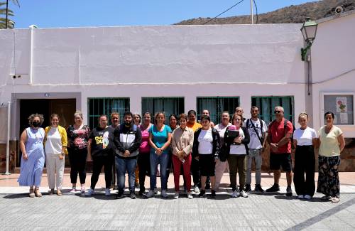 Treinta vecinos y vecinas se incorporan  a los nuevos PFAE de Mogán y el SCE