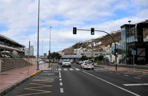 Operativo el semáforo de la zona comercial de Puerto Rico