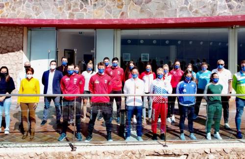 Karatecas internacionales de nivel escogen  Mogán para preparar las Premier League