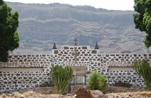 El Ayuntamiento de Mogán permite el envío de flores al cementerio municipal  a través de las floristerías