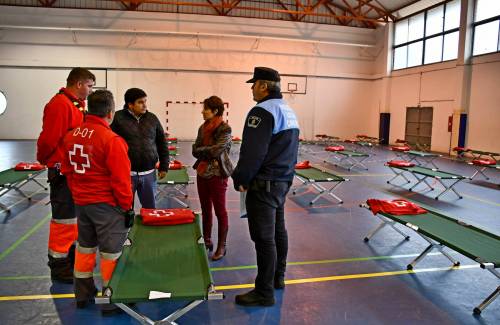 El Ayuntamiento de Mogán y Cruz Roja habilitan el pabellón del IES Arguineguín como albergue