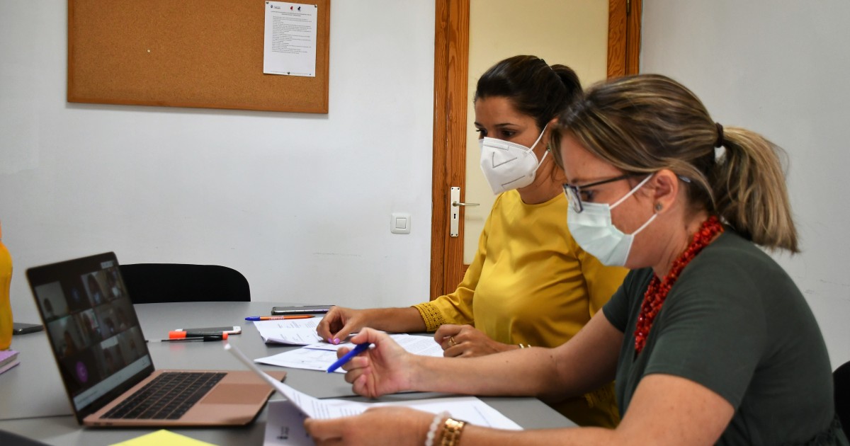 El Ayuntamiento de Mogán celebra la primera comisión de absentismo del curso escolar 2020-2021