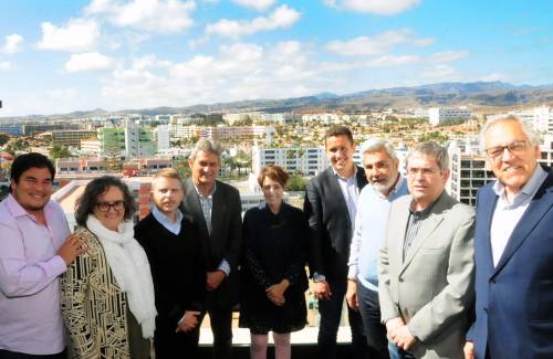 La AMTC promoverá un encuentro del sector turístico para debatir la transformación del modelo actual y el papel de los ayuntamientos