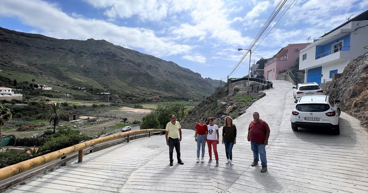 Mogán conecta los Altos  de El Cercado al saneamiento  y mejora su acceso
