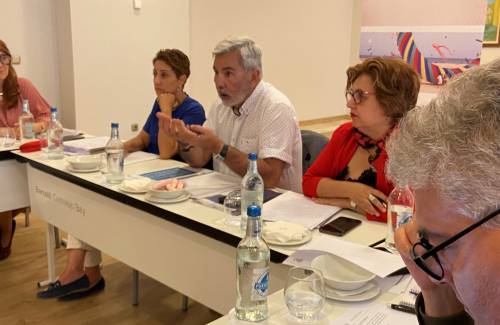 Los municipios turísticos promoverán un plan de formación digital para capacitar al personal del sector