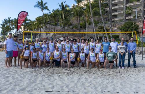 El campamento de entrenamiento de  vóley playa en Mogán acoge a 190  participantes internacionales