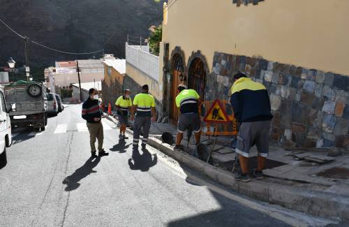 Mogán renueva la red de abastecimiento de agua en calles de El Horno