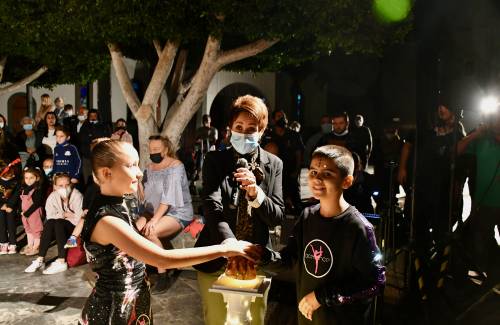 Mogán da el pistoletazo de salida a la Navidad con el encendido de luces y Los Gofiones