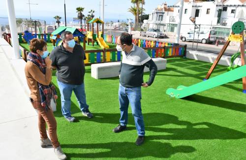 El Ayuntamiento dota a la zona alta de Puerto Rico de un nuevo parque infantil