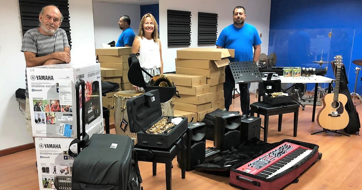 El Ayuntamiento adquiere instrumentos para las Escuelas Artísticas de Mogán con una subvención del Cabildo