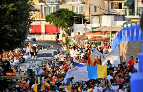 Nueva manifestación en Arguineguín para reclamar el cierre del campamento de migrantes en el muelle
