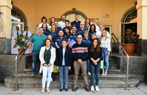 Doce personas finalizan el programa de limpieza viaria y edificios de Mogán