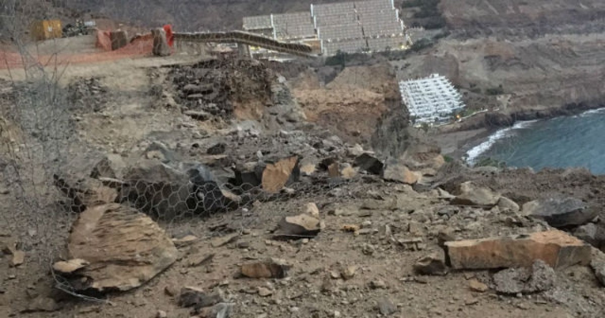 Onalia Bueno reivindica la necesidad de habilitar conexiones alternativas entre Taurito y Playa de Mogán ante el nuevo desprendimiento en la GC-500