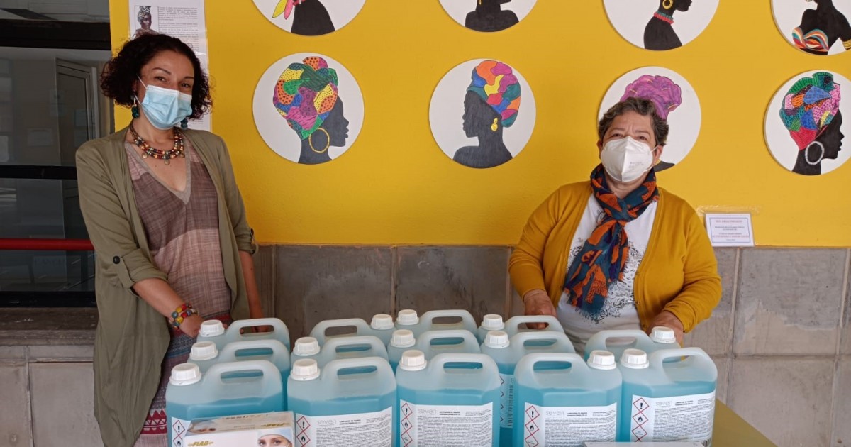 Mogán continúa el suministro de productos de protección contra la COVID-19 a los centros educativos