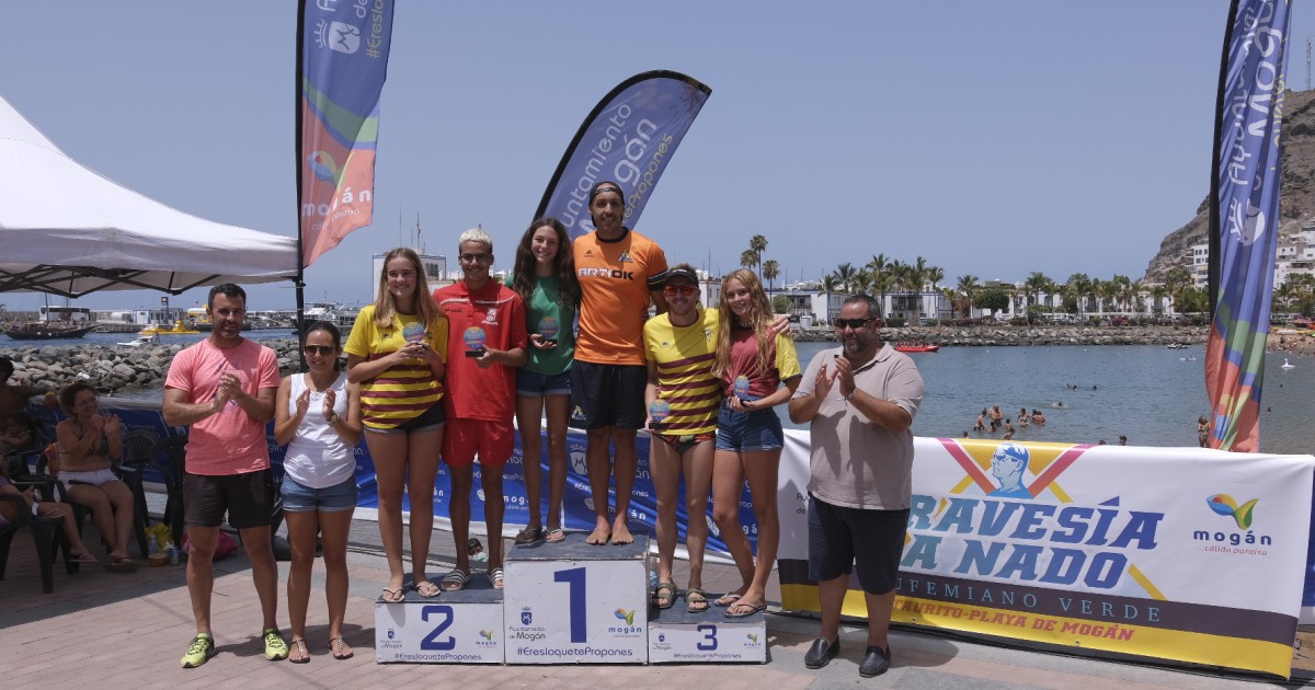 Daniel Sánchez y Carla Chaar, vencedores de la XIII Travesía a Nado Eufemiano Verde Taurito-Playa de Mogán