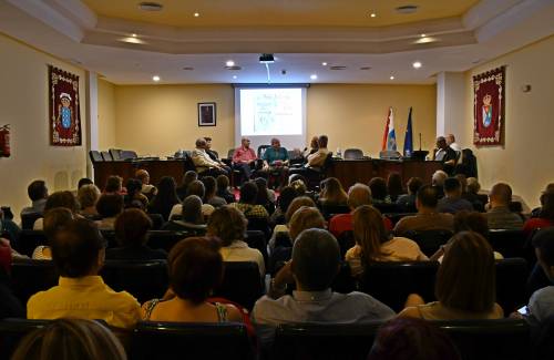 El Ayuntamiento de Mogán homenajea al maestro Miguel Torres