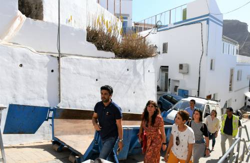 La consejera de Vivienda del Cabildo visita Mogán  para conocer los proyectos del municipio