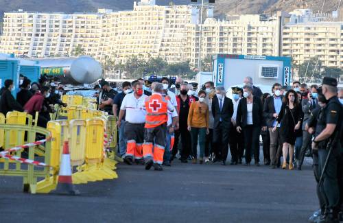 Onalia Bueno sobre Marlaska tras la visita al Muelle de Arguineguín: “Se ha comprometido a desmantelar el campamento en noviembre”
