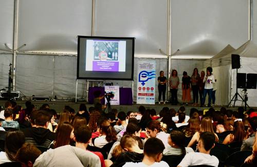 Los jóvenes de Mogán rompen con la utopía romántica