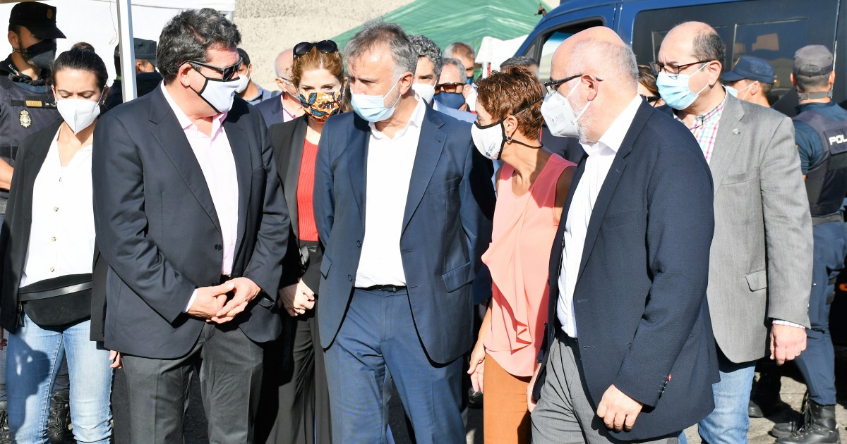 Onalia Bueno tras la visita de Escrivá al  Muelle de Arguineguín: “una imagen vale más que mil palabras”