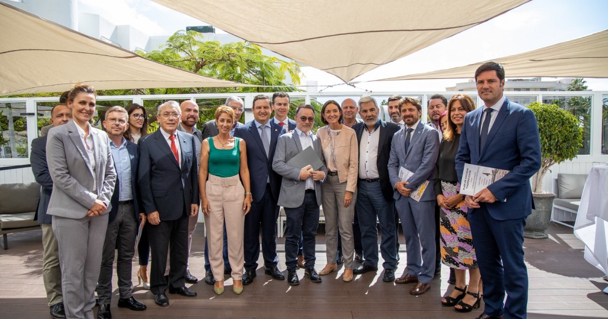 La municipios turísticos requieren atención a la idiosincrasia de Canarias en el plan de choque del Estado ante la quiebra de Thomas Cook