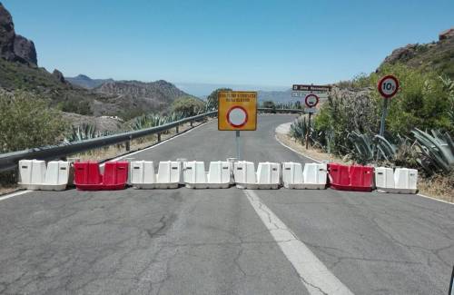 Mogán solicita al Cabildo de Gran Canaria que declare urgente el arreglo del muro caído de la GC-605 y la apertura de la vía