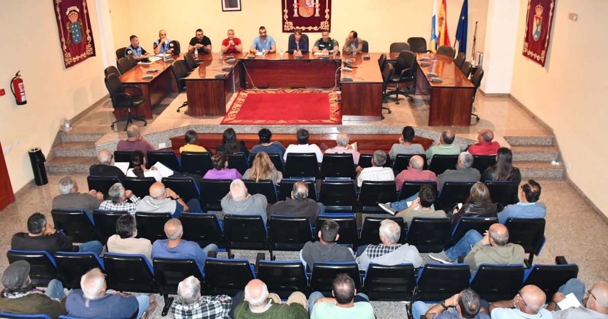 Los agricultores de Mogán reciben asesoramiento para combatir  los robos en las fincas