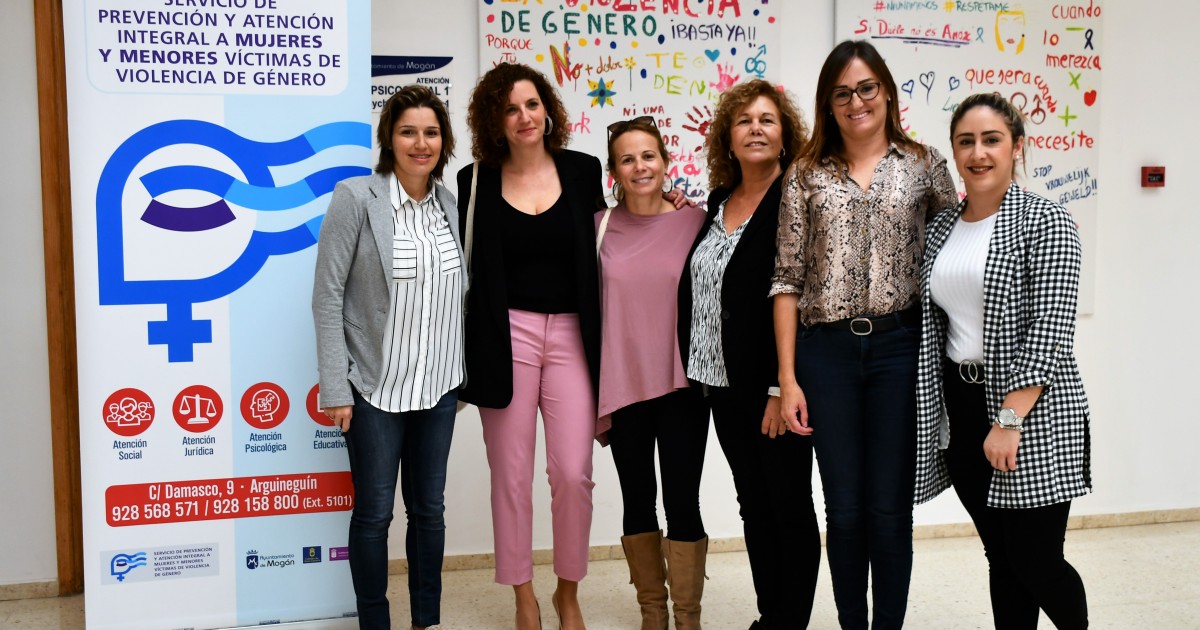 La consejera de Igualdad, Sara Ramírez, visita Mogán y escucha sus propuestas