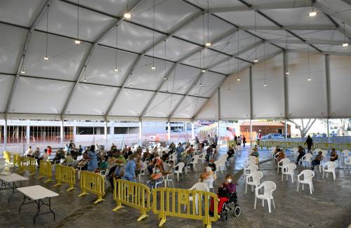 Mogán colabora con el Centro de Salud en el plan de vacunación contra la COVID-19