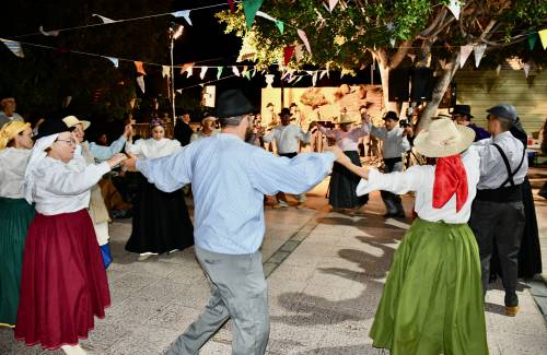 Un Baile de Taifas despide las XXI Jornadas de Tradiciones  en el casco de Mogán