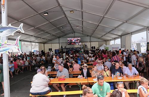 Más de 5.000 personas asisten al día grande de la 1ª Feria de Atún de Mogán
