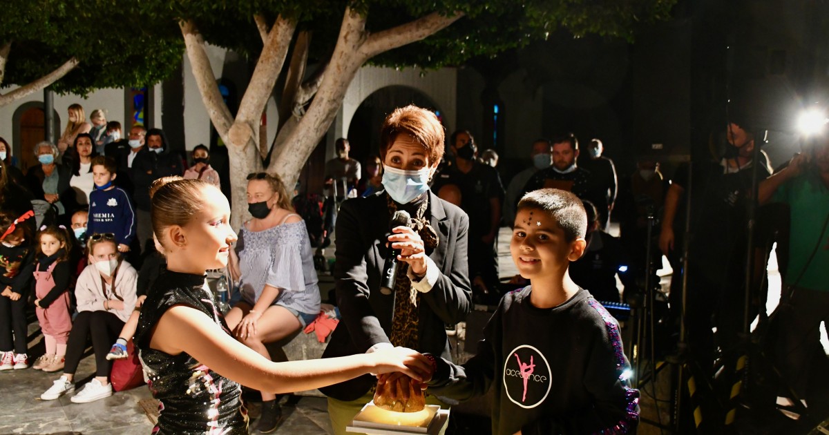 Mogán da el pistoletazo de salida a la Navidad con el encendido de luces y Los Gofiones