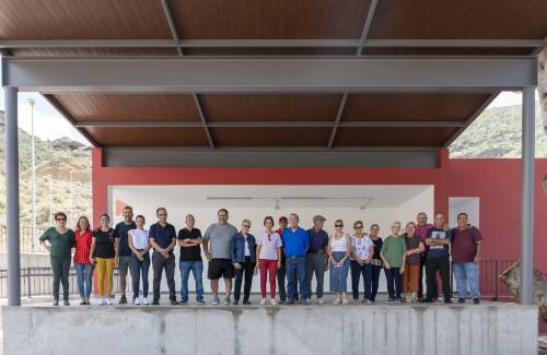 Motor Grande estrena plaza con escenario, parque infantil, aseos y zonas de sombra