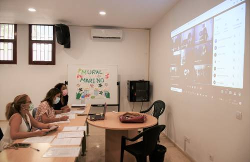 El Ayuntamiento de Mogán apuesta  por inculcar el folclore desde las aulas