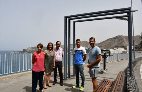 Visita al remodelado paseo peatonal de la GC-500 que une Arguineguín con Patalavaca