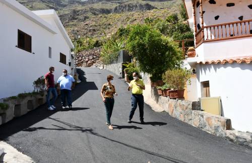 El Ayuntamiento de Mogán renueva  el asfalto de Las Filipinas