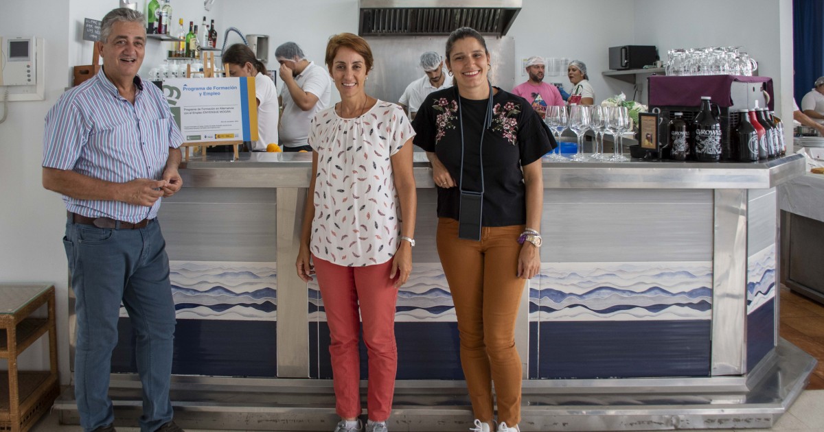 El consejero de Empleo del Cabido visita  con la alcaldesa de Mogán los centros municipales de formación