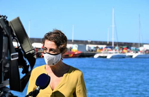 La alcaldesa de Mogán insta a Escrivá a no incumplir la ley turística de Canarias financiando el alojamiento de migrantes en hoteles