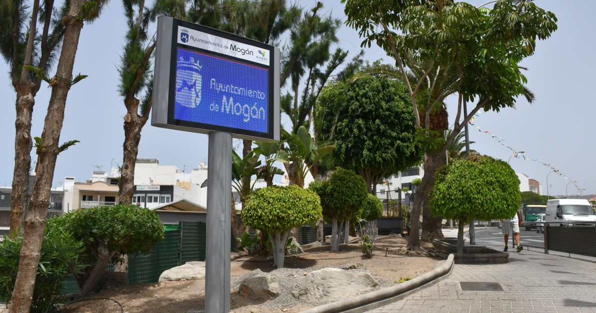 El Ayuntamiento de Mogán instala una pantalla de información en Arguineguín