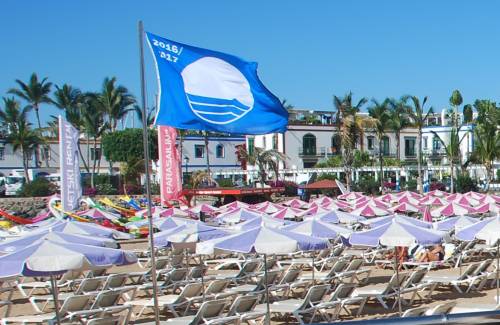 El Ayuntamiento solicitará a Sanidad un informe por la retirada de la Bandera Azul de Playa de Mogán