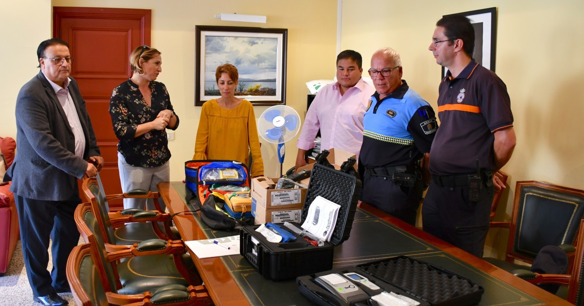 El Gobierno de Canarias entrega nuevo material a los cuerpos de seguridad y emergencias de Mogán